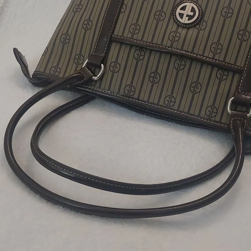 Giani Bernini Stripe Signature Small Tote Handbag in Khaki/Brown. - Picture 7 of 9